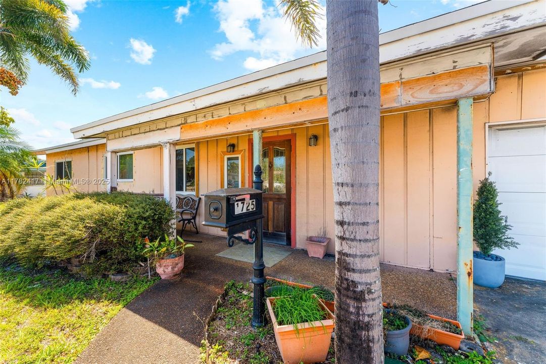 Недавно продано: $450,000 (3 спален, 2 ванн, 2338 Квадратных фут)