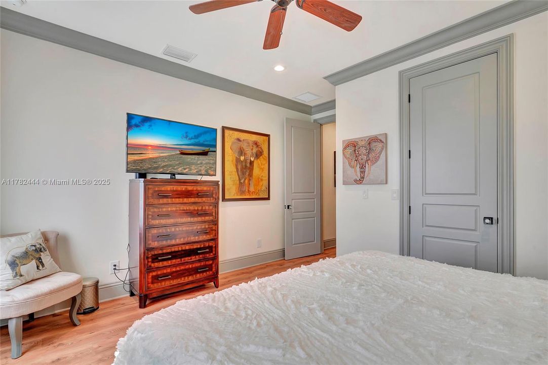 For Sale: $5,849,000 (6 beds, 4 baths, 0 Square Feet)