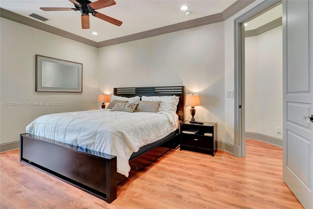 For Sale: $5,849,000 (6 beds, 4 baths, 0 Square Feet)