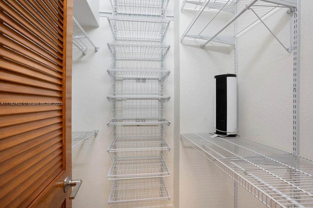 Недавно арендовано: $4,450 (2 спален, 2 ванн, 1373 Квадратных фут)