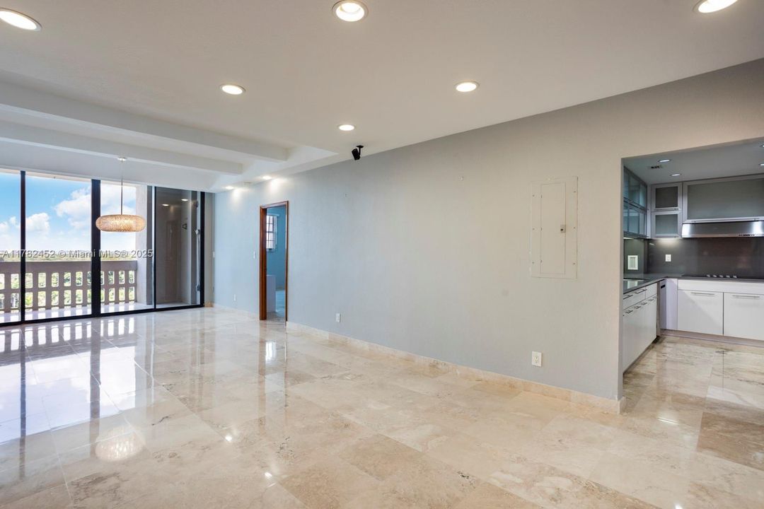 Недавно арендовано: $4,450 (2 спален, 2 ванн, 1373 Квадратных фут)