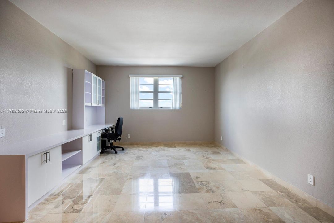 Недавно арендовано: $4,450 (2 спален, 2 ванн, 1373 Квадратных фут)