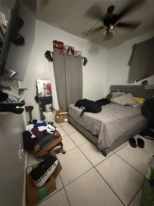 Недавно продано: $500,000 (4 спален, 2 ванн, 1283 Квадратных фут)