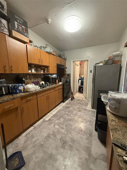 Недавно продано: $500,000 (4 спален, 2 ванн, 1283 Квадратных фут)