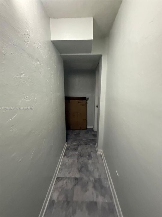 Недавно продано: $500,000 (4 спален, 2 ванн, 1283 Квадратных фут)