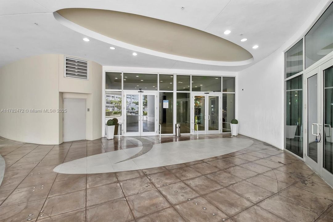 На продажу: $359,000 (1 спален, 1 ванн, 821 Квадратных фут)