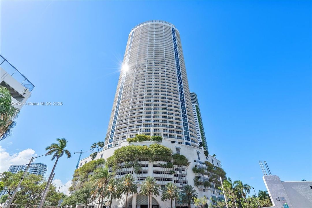 На продажу: $359,000 (1 спален, 1 ванн, 821 Квадратных фут)