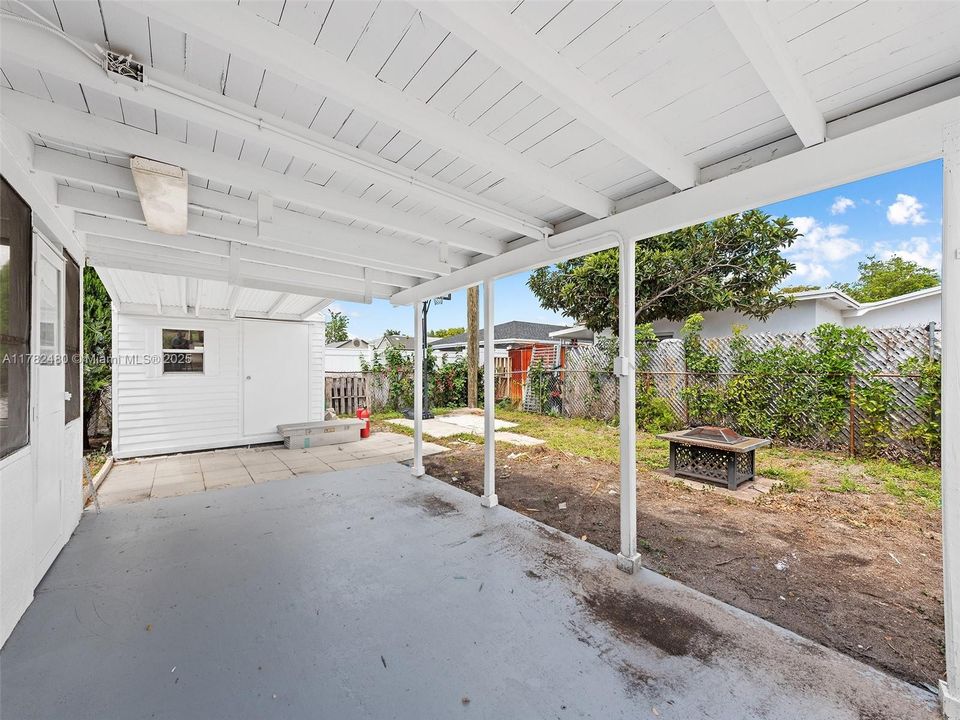 Недавно продано: $410,000 (3 спален, 1 ванн, 1125 Квадратных фут)