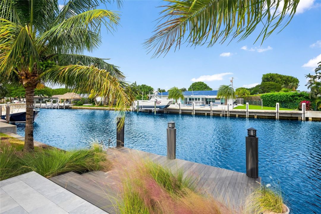 Recently Sold: $2,249,000 (4 beds, 4 baths, 2381 Square Feet)