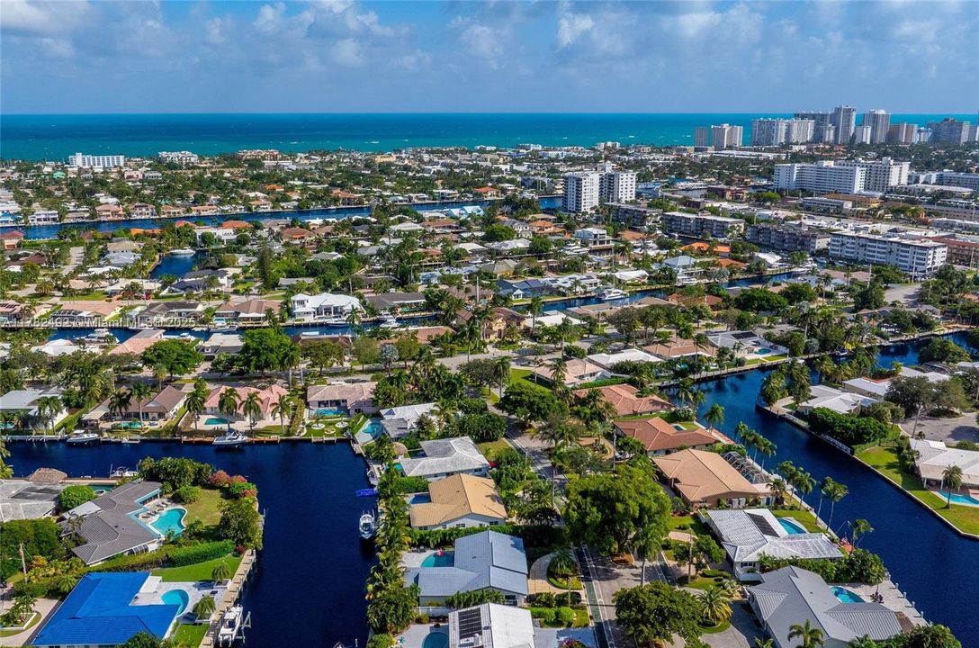 Recently Sold: $2,249,000 (4 beds, 4 baths, 2381 Square Feet)