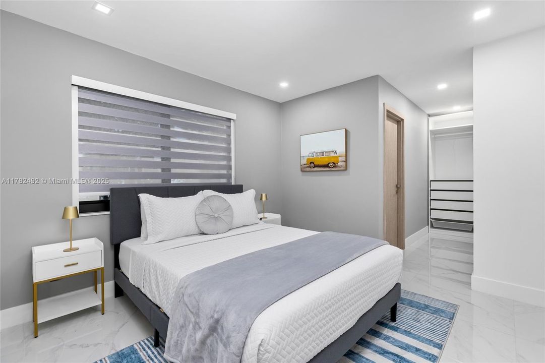 Recently Sold: $2,249,000 (4 beds, 4 baths, 2381 Square Feet)