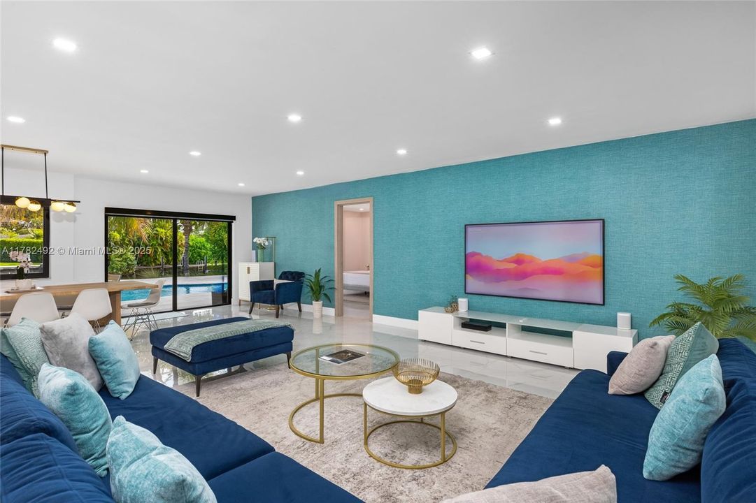 Recently Sold: $2,249,000 (4 beds, 4 baths, 2381 Square Feet)