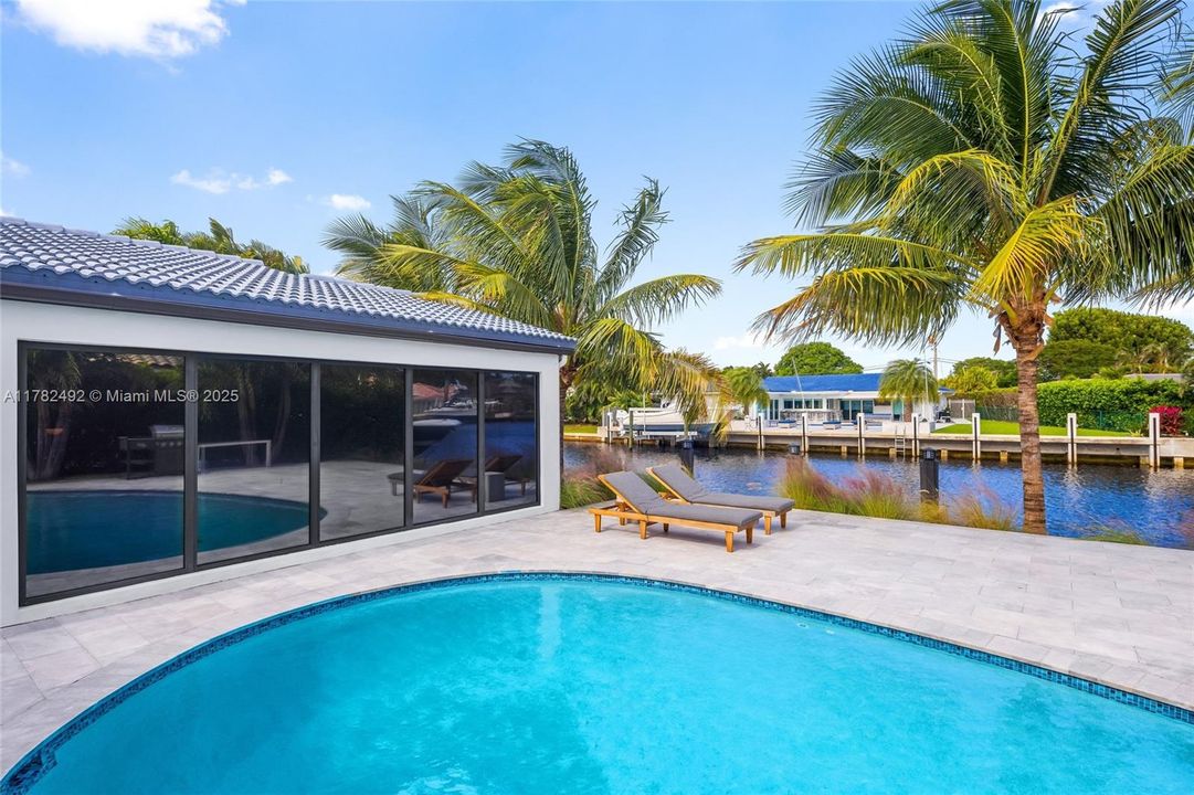 Recently Sold: $2,249,000 (4 beds, 4 baths, 2381 Square Feet)