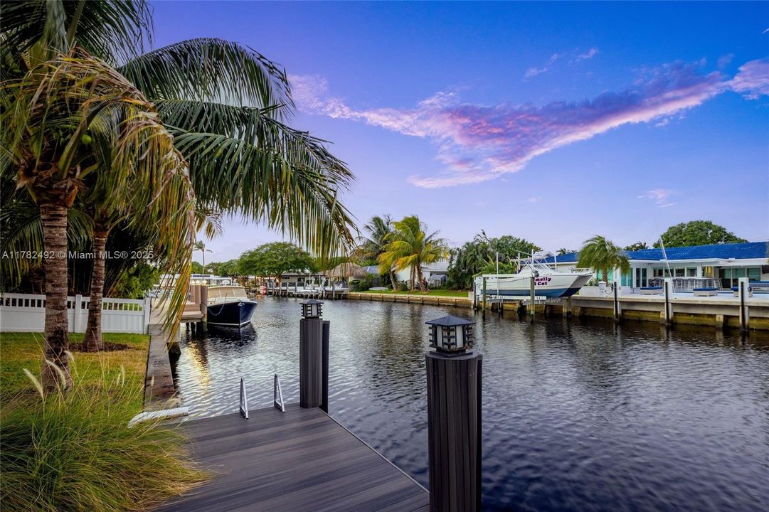 Recently Sold: $2,249,000 (4 beds, 4 baths, 2381 Square Feet)