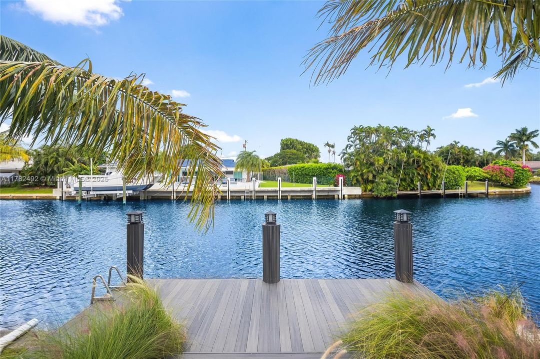 Recently Sold: $2,249,000 (4 beds, 4 baths, 2381 Square Feet)