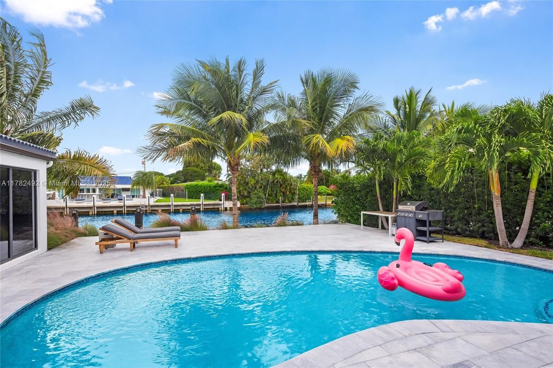 Recently Sold: $2,249,000 (4 beds, 4 baths, 2381 Square Feet)