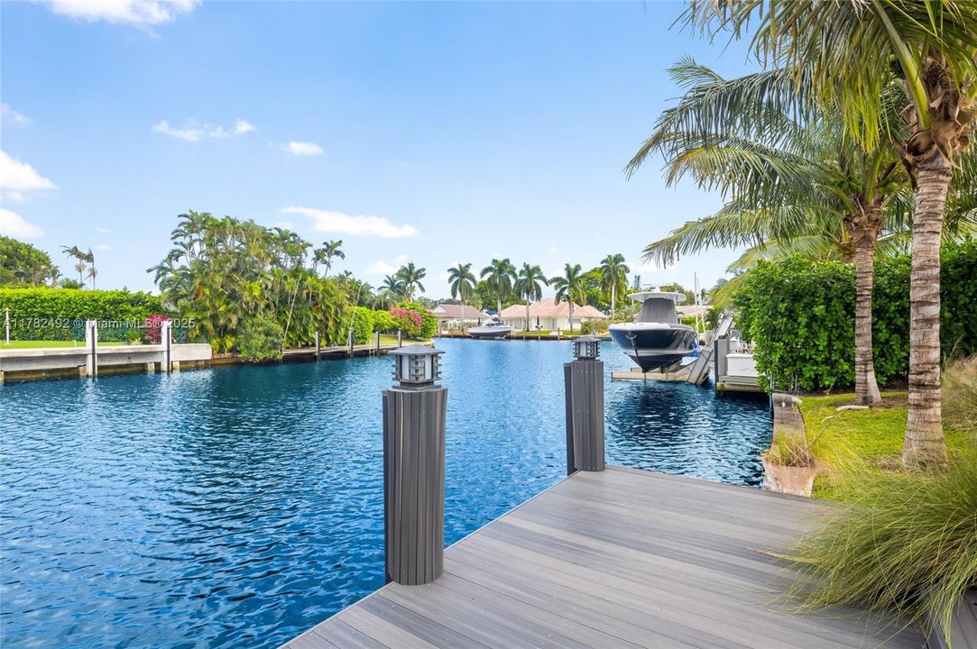 Recently Sold: $2,249,000 (4 beds, 4 baths, 2381 Square Feet)