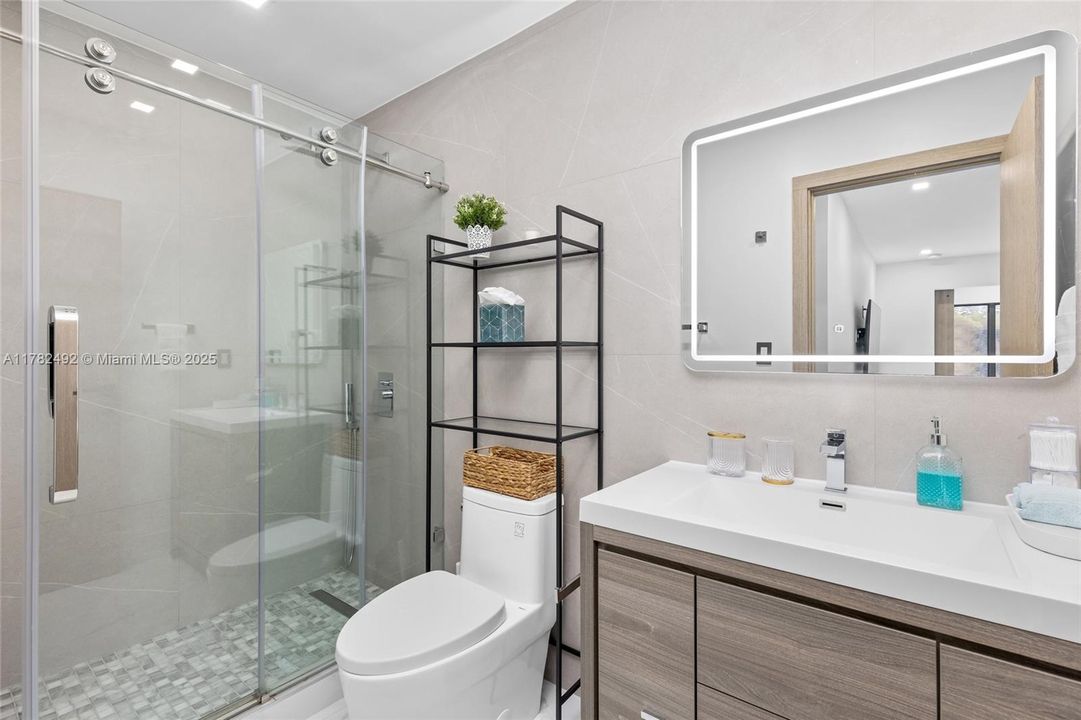 Recently Sold: $2,249,000 (4 beds, 4 baths, 2381 Square Feet)