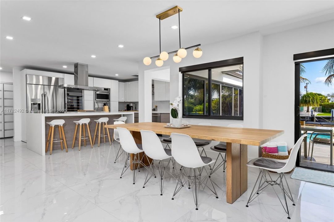 Recently Sold: $2,249,000 (4 beds, 4 baths, 2381 Square Feet)