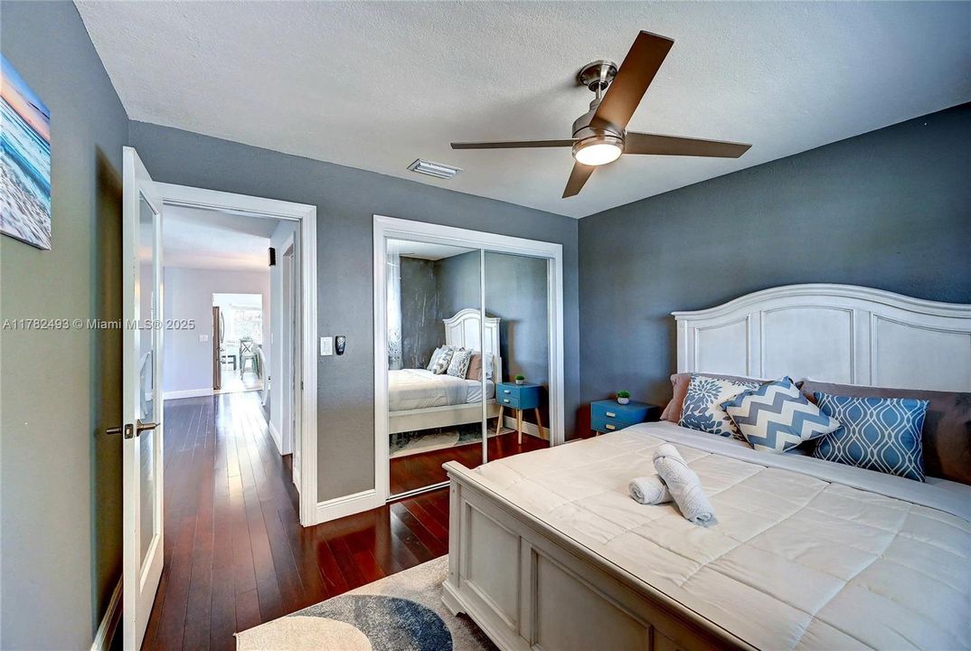Recently Sold: $815,000 (4 beds, 2 baths, 2019 Square Feet)