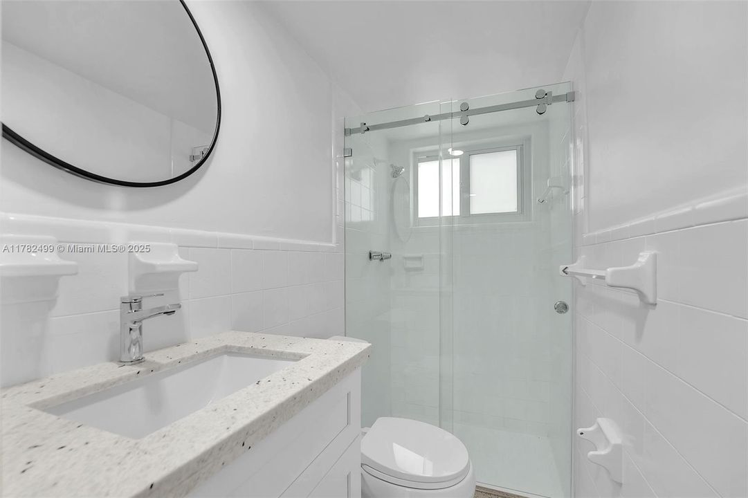 Недавно продано: $699,000 (3 спален, 2 ванн, 1800 Квадратных фут)