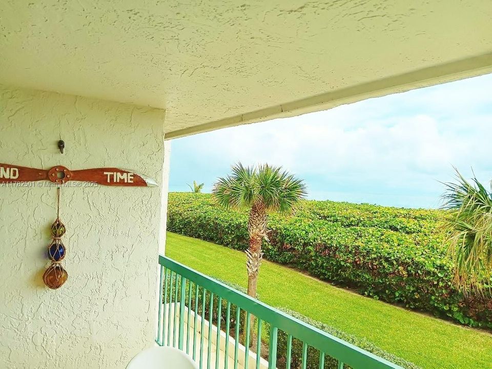 Recently Rented: $1,850 (1 beds, 2 baths, 899 Square Feet)