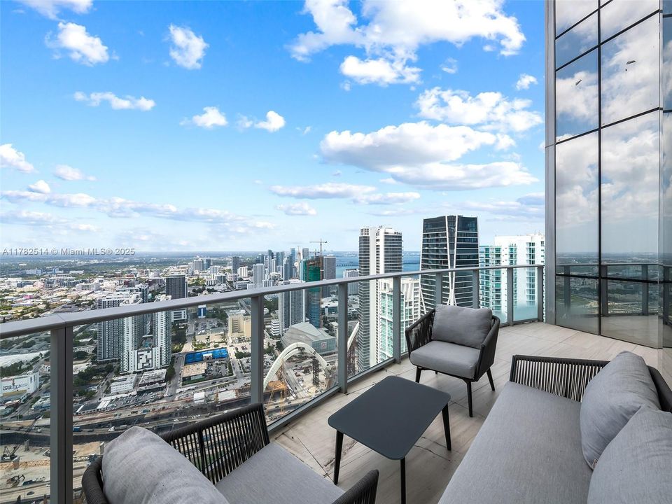 For Sale: $6,990,000 (4 beds, 5 baths, 4375 Square Feet)