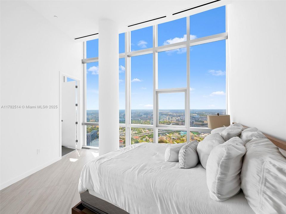 For Sale: $6,990,000 (4 beds, 5 baths, 4375 Square Feet)