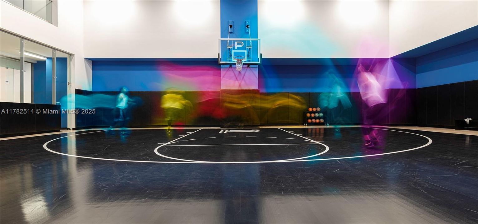 For Sale: $6,990,000 (4 beds, 5 baths, 4375 Square Feet)