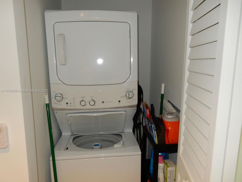 Недавно продано: $495,000 (1 спален, 2 ванн, 716 Квадратных фут)