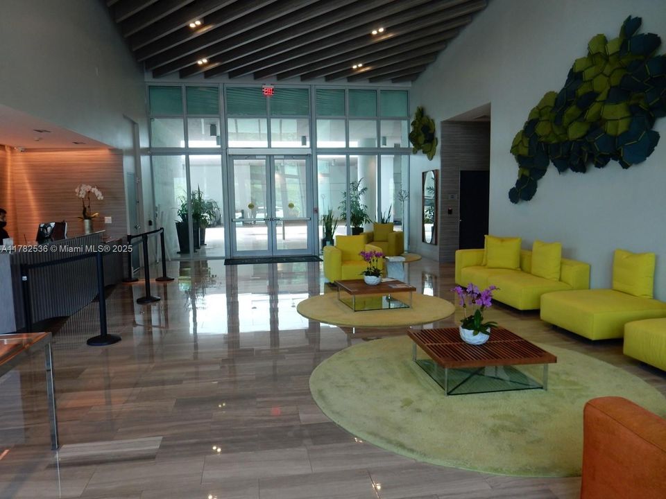 Недавно продано: $495,000 (1 спален, 2 ванн, 716 Квадратных фут)