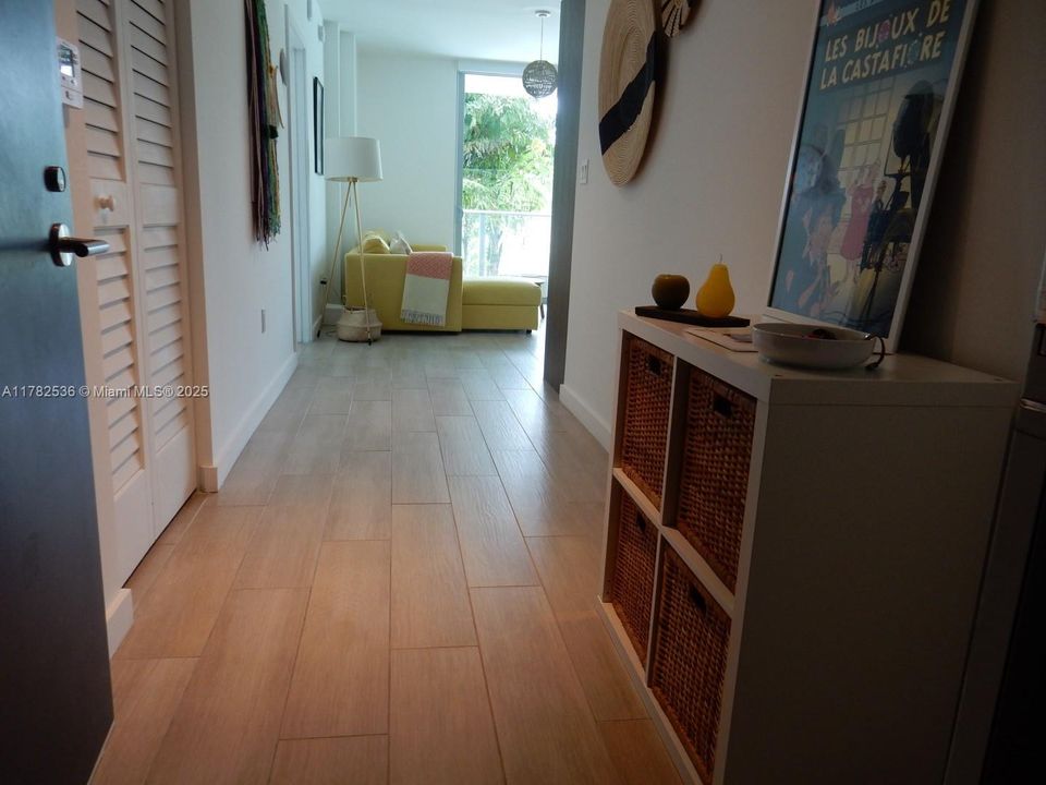 Недавно продано: $495,000 (1 спален, 2 ванн, 716 Квадратных фут)