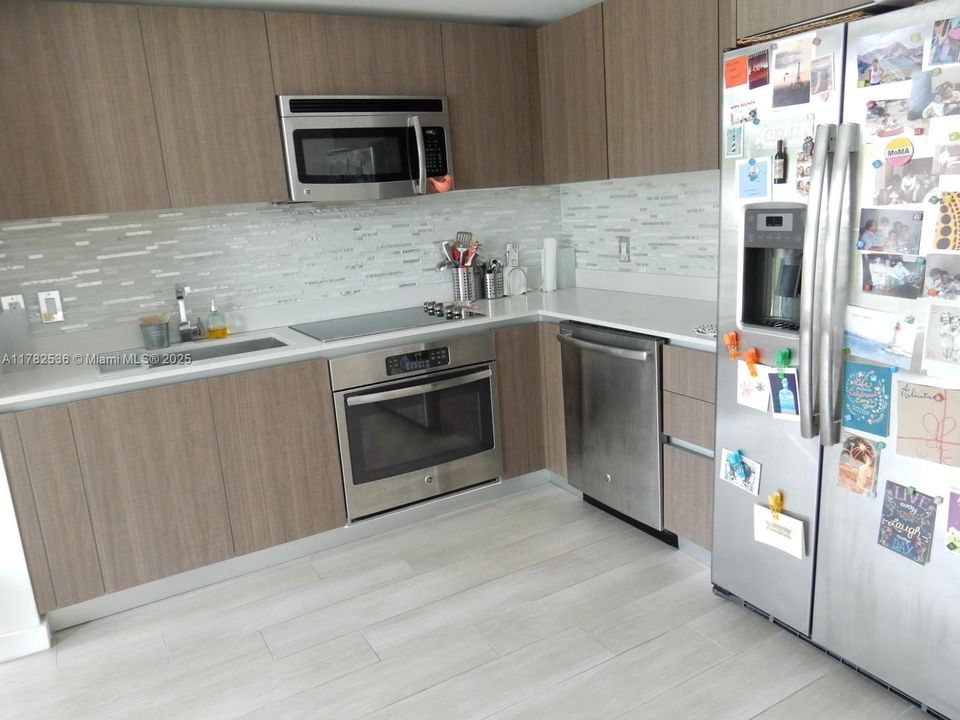 Недавно продано: $495,000 (1 спален, 2 ванн, 716 Квадратных фут)