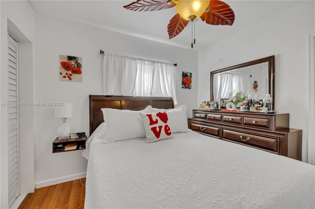 Недавно продано: $520,000 (3 спален, 2 ванн, 1080 Квадратных фут)