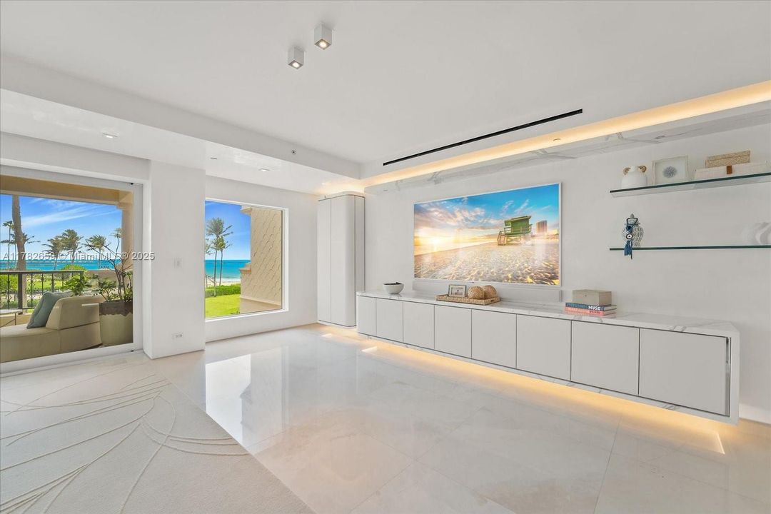 For Sale: $11,500,000 (4 beds, 3 baths, 3580 Square Feet)