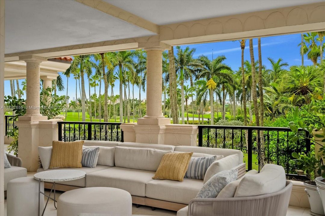 For Sale: $11,500,000 (4 beds, 3 baths, 3580 Square Feet)