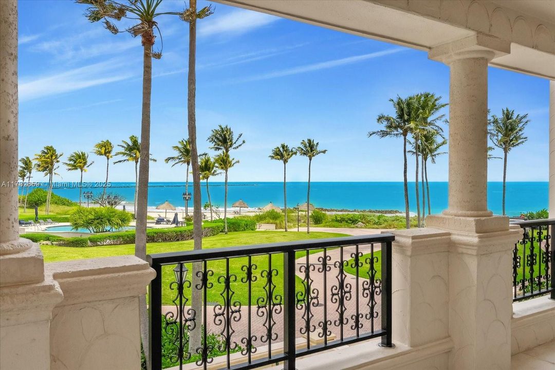 For Sale: $11,500,000 (4 beds, 3 baths, 3580 Square Feet)