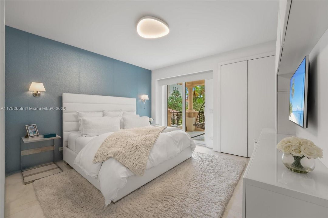 For Sale: $11,500,000 (4 beds, 3 baths, 3580 Square Feet)