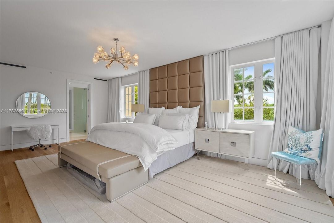 For Sale: $11,500,000 (4 beds, 3 baths, 3580 Square Feet)