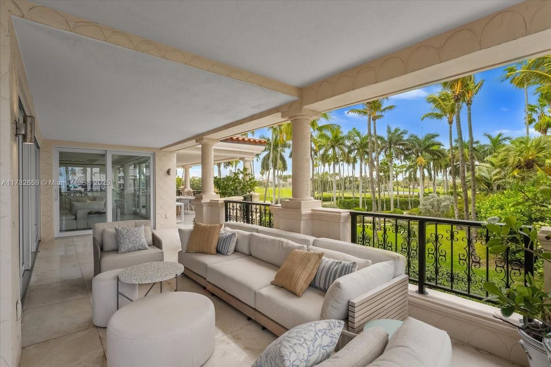 For Sale: $11,500,000 (4 beds, 3 baths, 3580 Square Feet)