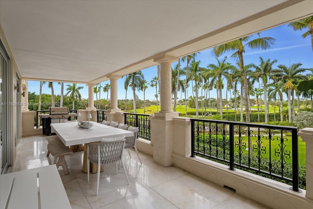 For Sale: $11,500,000 (4 beds, 3 baths, 3580 Square Feet)