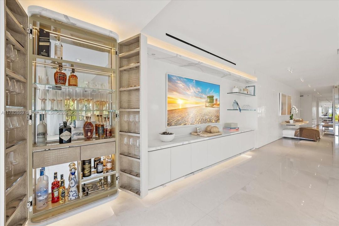For Sale: $11,500,000 (4 beds, 3 baths, 3580 Square Feet)