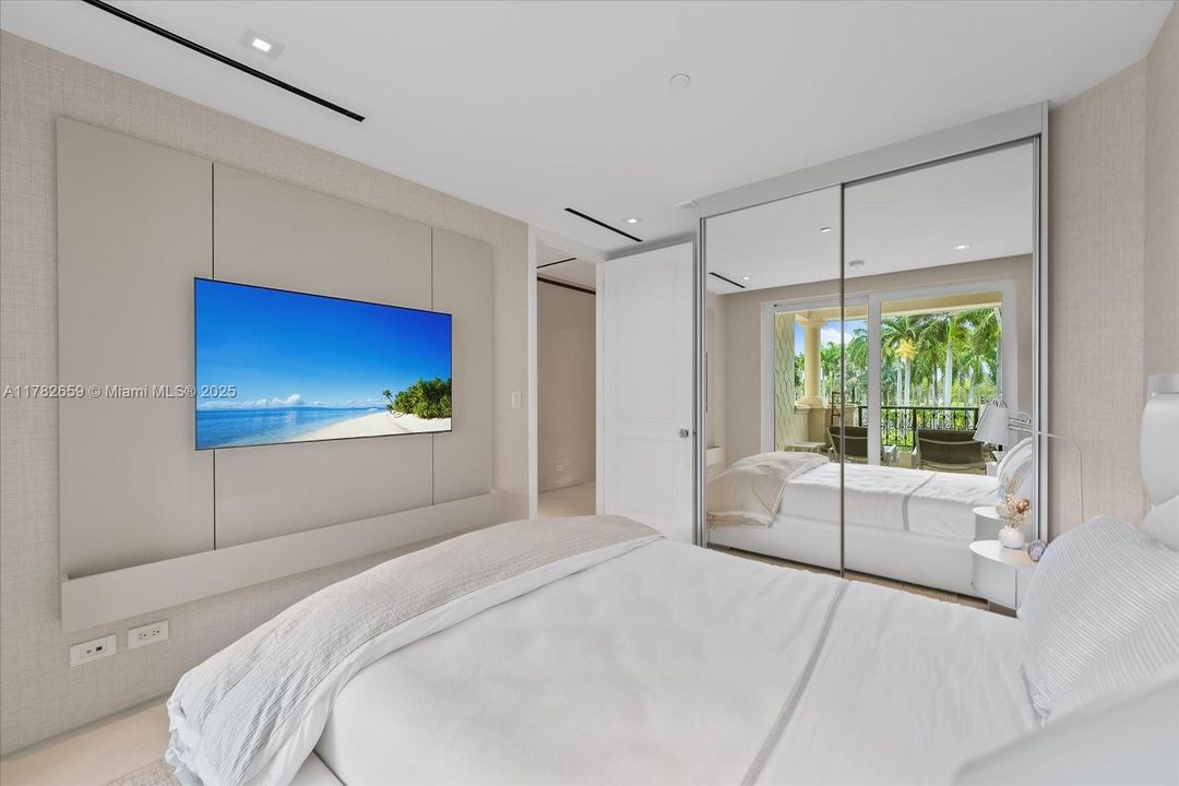 For Sale: $11,500,000 (4 beds, 3 baths, 3580 Square Feet)