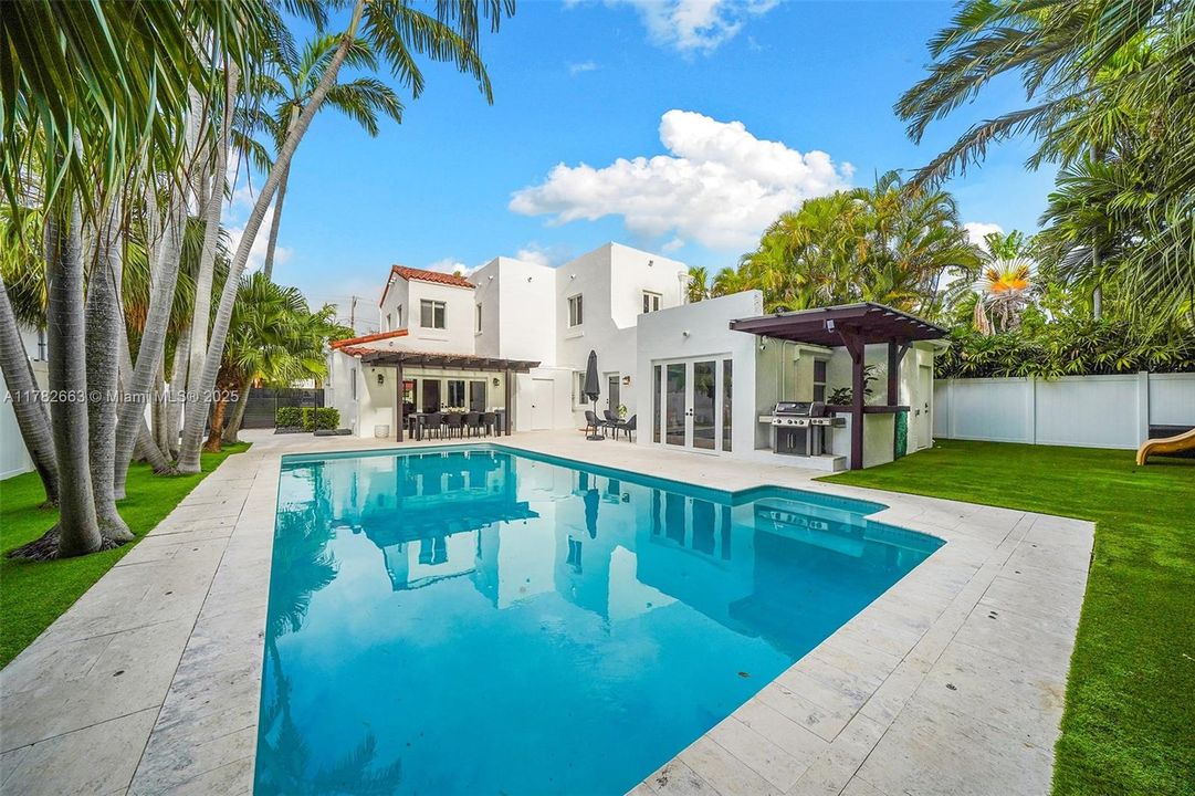 For Sale: $4,747,000 (4 beds, 4 baths, 2846 Square Feet)