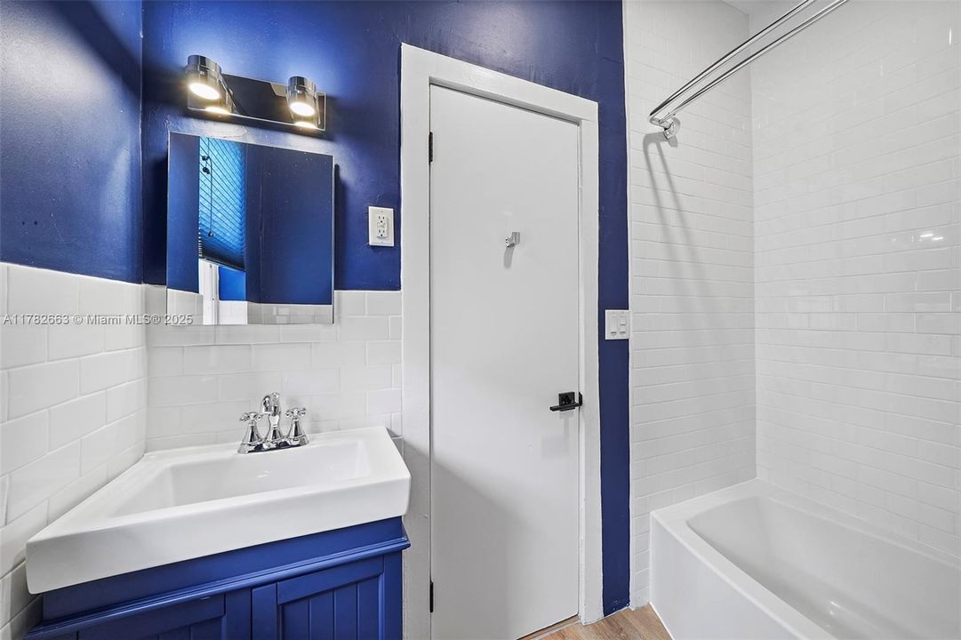 Ground Floor Suite Bathroom