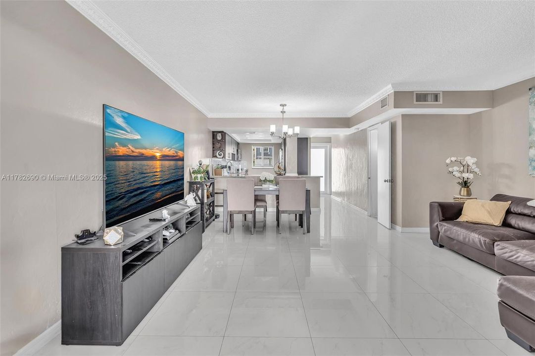 Недавно продано: $399,997 (2 спален, 1 ванн, 1278 Квадратных фут)