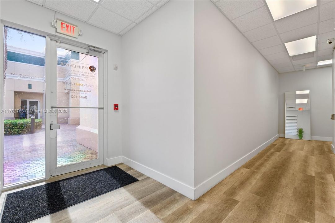 Недавно арендовано: $3,200 (0 спален, 0 ванн, 0 Квадратных фут)