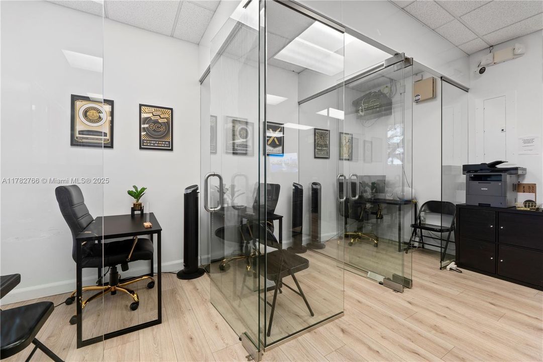 Недавно арендовано: $3,200 (0 спален, 0 ванн, 0 Квадратных фут)