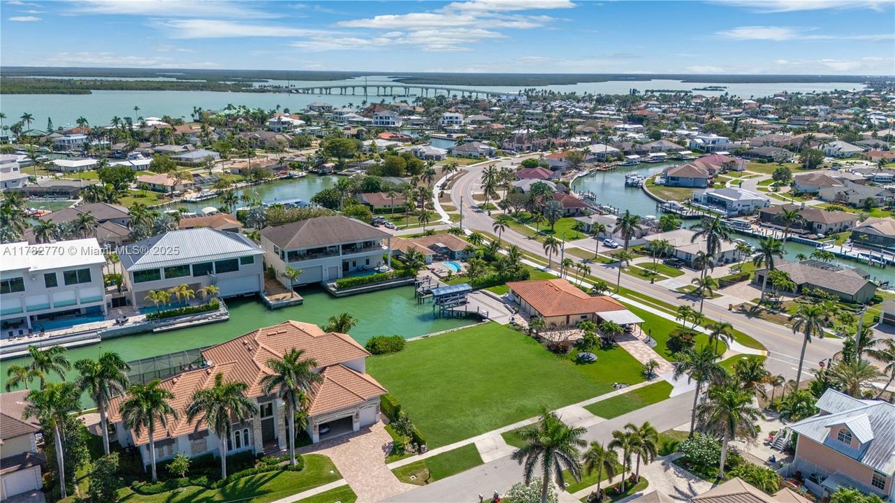 For Sale: $1,800,000 (0.27 acres)