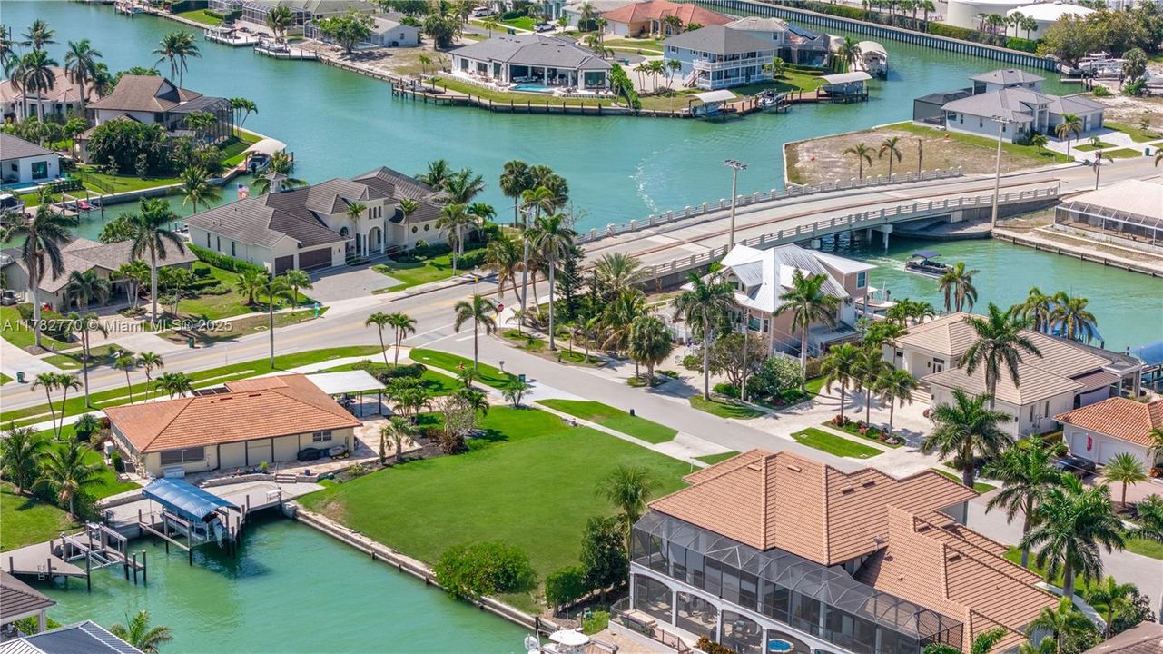 For Sale: $1,800,000 (0.27 acres)